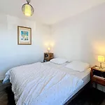 Appartement Lumineux Avec Ascenseur, Balcon Et Wifi Gratuit A Granville - Fr-1-361-123
