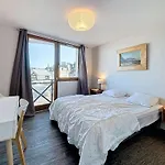 Appartement Lumineux Avec Ascenseur, Balcon Et Wifi Gratuit A Granville - Fr-1-361-123