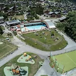 Appartement Cosy Avec Balcon, Parking Et Wi-Fi A Champagny-En-Vanoise - Fr-1-638-13