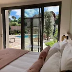 Spacieuse Villa Sous Les Pins & Piscine