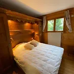 Appartement 2 Pieces 4 Personnes A Meribel Village, Pieds Des Pistes, Piscine Chauffee - Fr-1-411-946