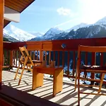 Appartement Convivial A Meribel Avec Acces Aux Pistes Et Balcon - Fr-1-355-75