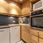 Appartement Cosy Aux Pieds Des Pistes A Meribel - Fr-1-355-73