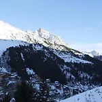 Meribel Mottaret: Apt 6 Pers, Balcon, Casier Skis, Ascenseur, Animaux Admis - Fr-1-355-33