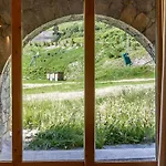 Meribel Mottaret : Apt 2 Ch, Terrasse, Acces Piste, Au Coeur Du Quartier Du Laitelet - Fr-1-355-167