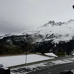 Appartement Renove A Meribel, 1 Chambre, 3 Couchages, Balcon, Acces Pistes, Casier A Skis, Wifi - Fr-1-355-175