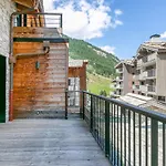Appartement De Standing Avec Garage, Wifi Et Terrasse Au Pied Des Pistes A Val-D'Isere - Fr-1-694-332