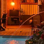 Chalet Atypique Vue Piscine Chauffee