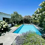 Villa Hollyhocks
