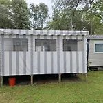 Bungalow Accueillant A Saint Brevin Les Pins Avec Piscine Partagee