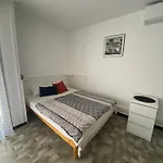 Studio Cosy Avec Balcon, Proche Des Thermes, Animaux Admis, Climatise, Classe 2 Etoiles - Fr-1-503-180