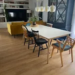 Espace Deux Chambres Et Sanitaires