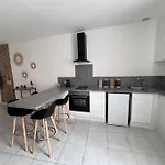 Grand Studio 29 M2 Refait A Neuf En Centre-Ville