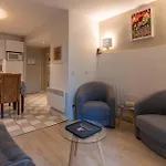 6-Person Flat With Swimming Pool Tennis Court And Free Park 217