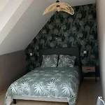 Aux Portes De La Hougue