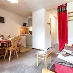 Appartement 2 Pieces Avec Balcon, Depart Ski Aux Pieds, 4 Pers., Quartier Anime Des Bruyeres - Fr-1-344-834