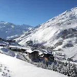 Charmant Appartement Avec Mezzanine, Balcon Et Garage Prive - Proche Des Pistes - Fr-1-344-1064
