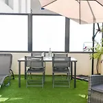 Superbe Appartement Avec Terrasse, Piscine & Parking Prive A Marseille