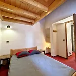 Confortable 2 Pieces Cabine, 6 Pers., Centre Val D'Isere, Balcon Sud, 5 Min Des Pistes - Fr-1-518-153