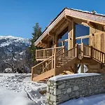 Chalet Moderne A Meribel Avec Jacuzzi, Sauna, Pres Des Pistes Et Commerces - Fr-1-566-30