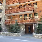 Appartement 95M², Sud-Est, Jacuzzi, Val D'Isere, 4 Suites, Parking, Animaux Ok - Fr-1-567-73