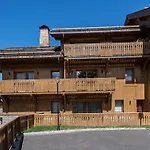 Duplex Moderne Proche Pistes Avec Terrasse Et Parking Privatif - Fr-1-566-42
