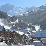 Appartement Ski Aux Pieds Avec Piscine, Spa Et Terrasse Ensoleillee A Meribel Village - Fr-1-566-57