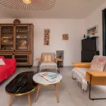Grande Maison Bord De Mer