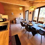 Appartement Lumineux Avec Balcon, Proche Pistes Et Parking Securise - Les Gets - Fr-1-598-162