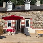 Maison Au Bord De L'Eau