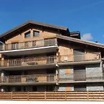 Appartement 4 Etoiles Aux Gets Avec 2 Chambres, Cabine Et Terrasses, Proche Centre Et Pistes De Ski - Fr-1-598-6