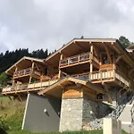 Exceptionnel Duplex Avec Vue Panoramique, Terrasse Et Garage Aux Gets - Fr-1-598-36