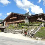 Duplex Lumineux Avec Terrasse Et Balcon, Proche Centre Et Pistes, Parking, Wifi - Fr-1-598-71