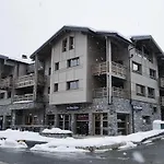 Beau T2 Classe 3*, Centre Les Gets, Terrasse, Parking, Locaux A Skis Et Velos - Fr-1-598-88