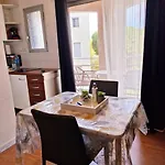 Studio Cabine Pour 4 Equipe Proche Port Cap D'Agde