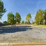 Chalet Pour 4 - Domaine Avec Piscine