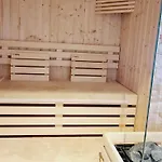 Chalet Haut De Gamme Avec Sauna, Ski Room Et Parking Proche Des Pistes - Fr-1-755-30