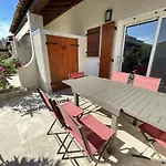 Appartement T2 - Place De Parking - Piscine Collective - Climatisation Reversible