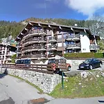 2 Pieces Au Centre Avec Cuisine Equipee Et Balcon - La Clusaz - Fr-1-459-116