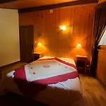 Beau Chalet Proche Centre/Pistes - Garage - Wifi