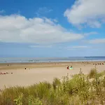 Duplex Lumineux A St-Brevin, Proche Plage Et Commerces, Parking Ferme, 2/3 Pers - Fr-1-364-151