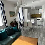 Gite Du Moulin - Appartement Plein Centre Ville - Spacieux 2P - 1Er Etage Maison De Pecheur A 100M De La Plage