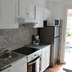 Appartement T3, Avec Terrasse, Place De Parking Privee