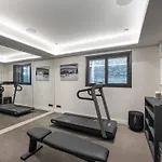 Chalet De Luxe Avec Piscine, Sauna, Salle De Sport Et Cinema - Fr-1-569-194