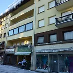 Appartement 3 Pieces Au Centre De Megeve, Balcon, Proche Telecabine, Wifi, Ideal Pour 4 Personnes - Fr-1-453-53