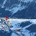 Studio Lumineux Avec Mezzanine, Terrasse Ensoleillee Et Acces Pistes Au Centre De Courchevel - Fr-1-563-77