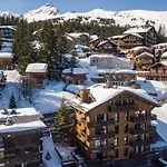 Charmant Appartement A Courchevel 1850 Avec Cheminee Et Parking - Fr-1-564-55