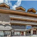 Appartement Renove Au Centre De Courchevel 1850, Proche Des Pistes Et Commerces - Fr-1-564-80