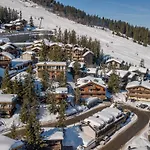 Triplex De Charme Avec Cheminee, Balcon Et Parking A Courchevel Chenus, Proche Des Pistes - Fr-1-564-90