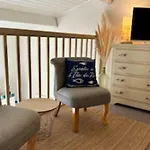 32 M2 Apartment With Swimming Pool